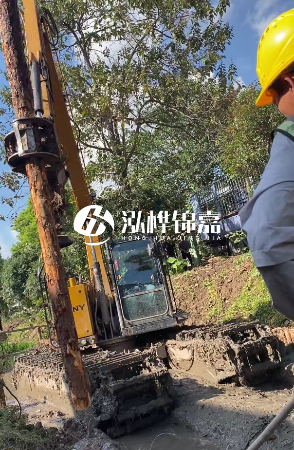 景德鎮(zhèn)河道清淤專業(yè)施工-狹窄河道挖機清理河道的方法？